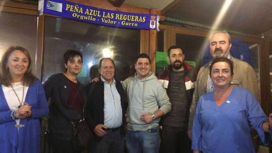 Por la izquierda, Esther Martín, Noemí García, Jesús Alvarez, Javier Pérez, Miguel Vicente, Manuel Paredes y Ana Isabel, durante el acto.