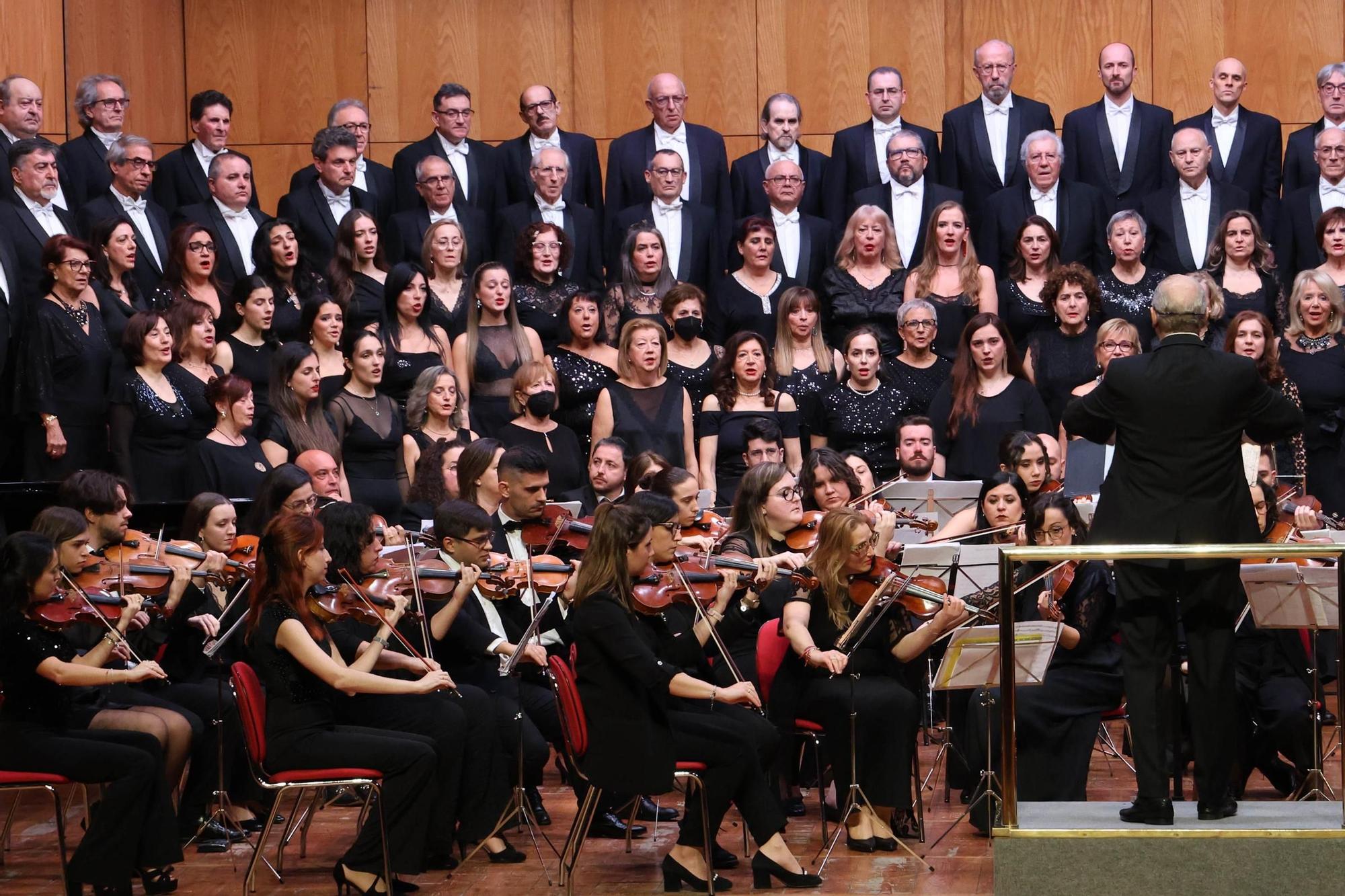 La Coral Polifónica Casablanca y orquesta en el concierto navideño de este año.