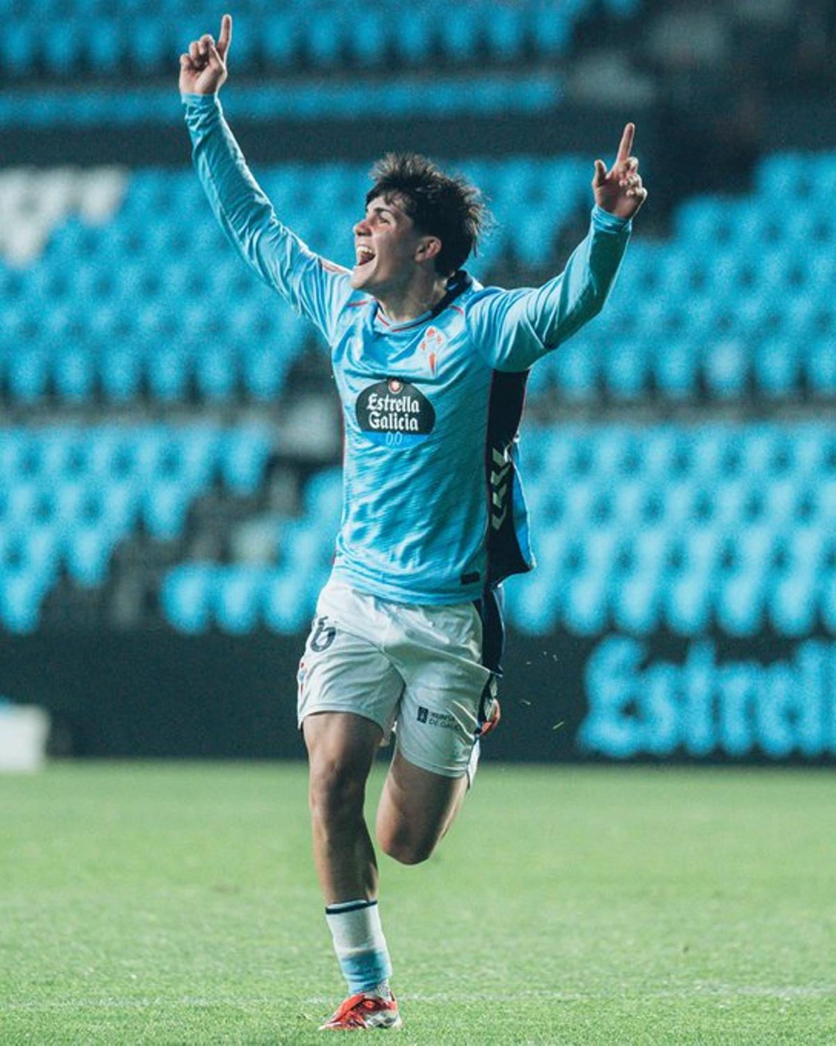 Anxo celebra su gol en el partido de ayer.