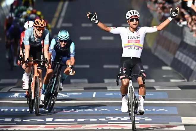 La etapa 4 del Giro de Italia 2026, en imágenes