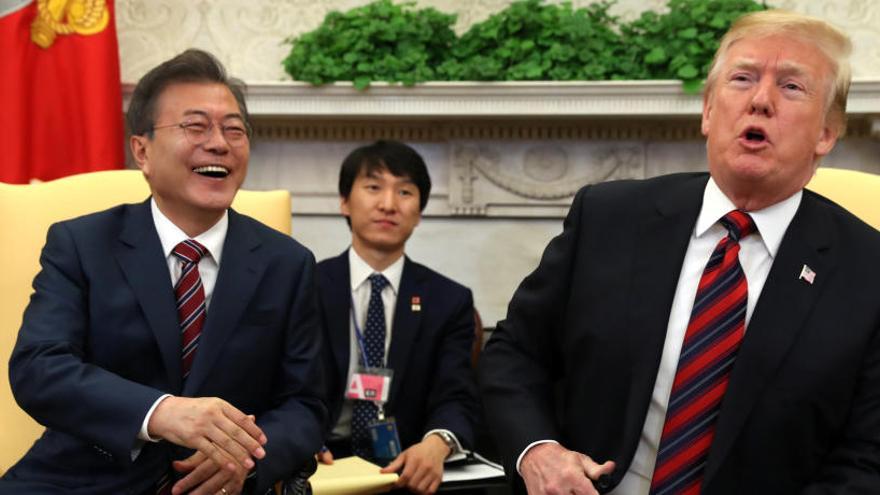 Trump, con el presidente surcoreano en la Casa Blanca.