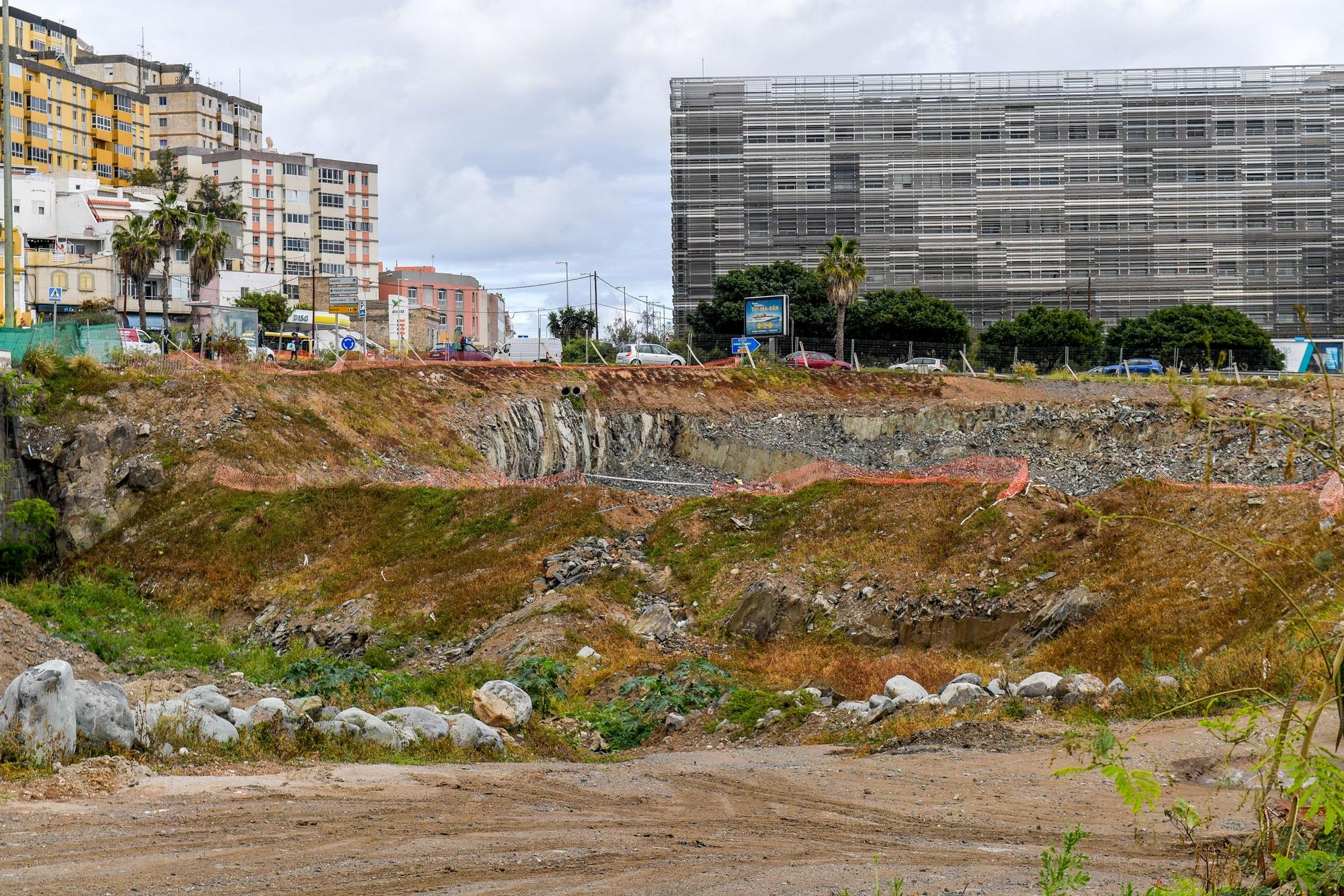 Estado de las obras en la Avenida Marítima, San Cristóbal y la estación de la Metroguagua en Hoya de la Plata