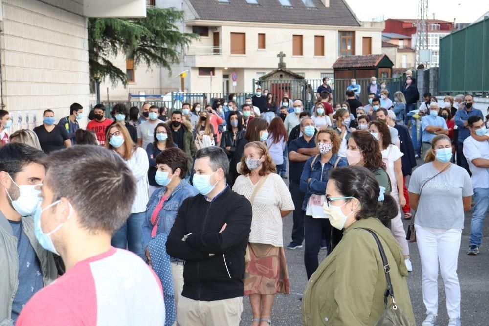 Campo Lameiro se moviliza contra la retirada de profesores