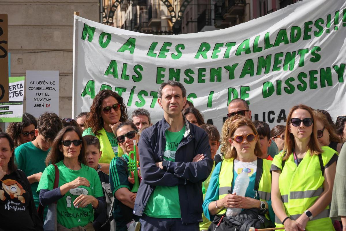 Imágenes de la concentración en Alcoy de la huelga educativa