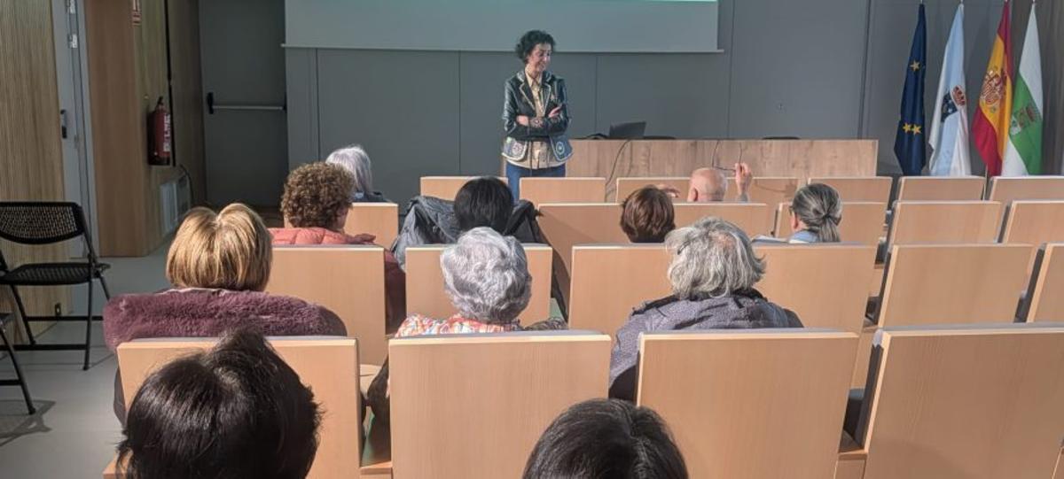 Asistentes a la charla de ayer.