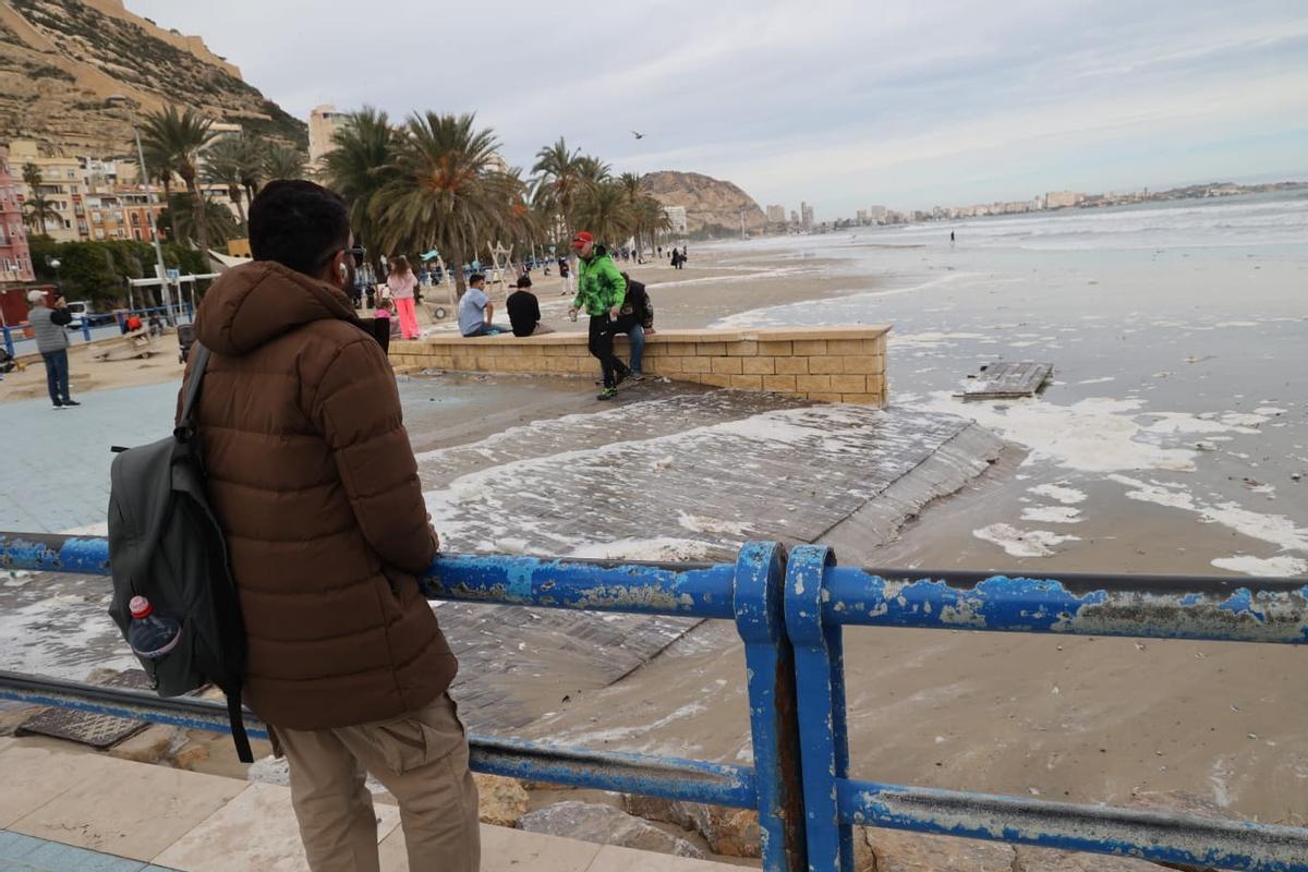 El temporal marítimo afecta al Postiguet