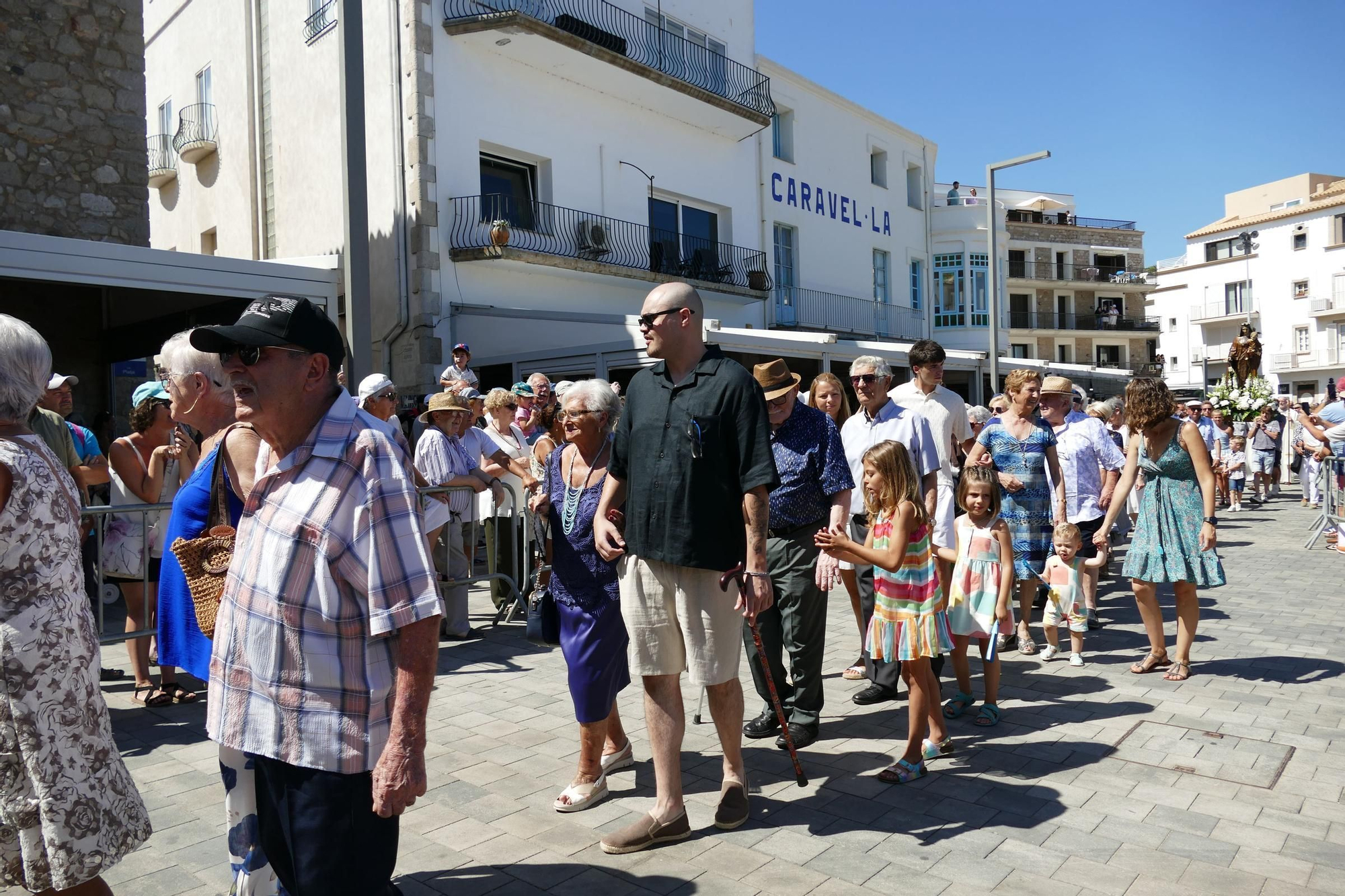 L'Escala commemora la Festa del Carme amb un sentit homenatge a les persones grans i a les seves arrels marineres