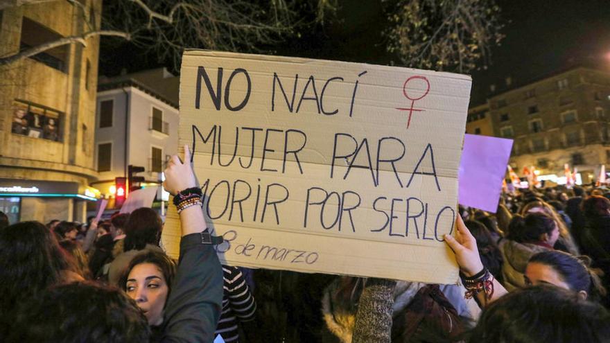 25N: Convocan una manifestación nocturna solo de mujeres