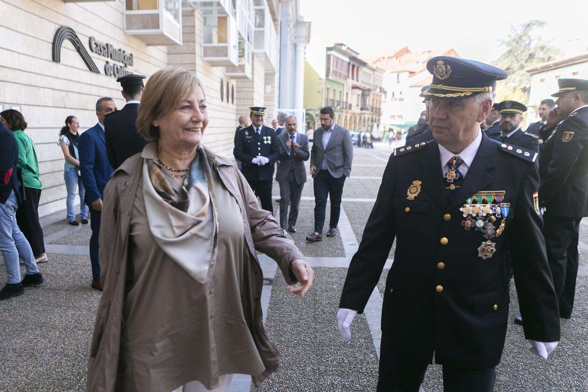 En imágenes: así celebró la Policía Nacional los Ángeles Custodios en Avilés