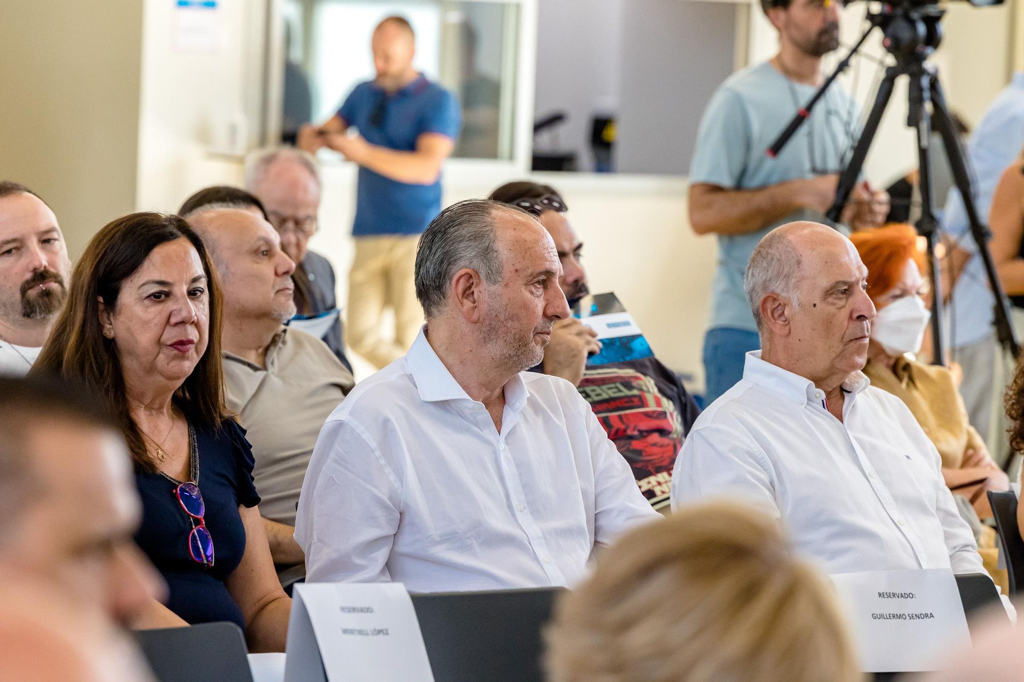 Ximo Puig anuncia que la actividad en la Ciudad de la Luz se retomará después del verano