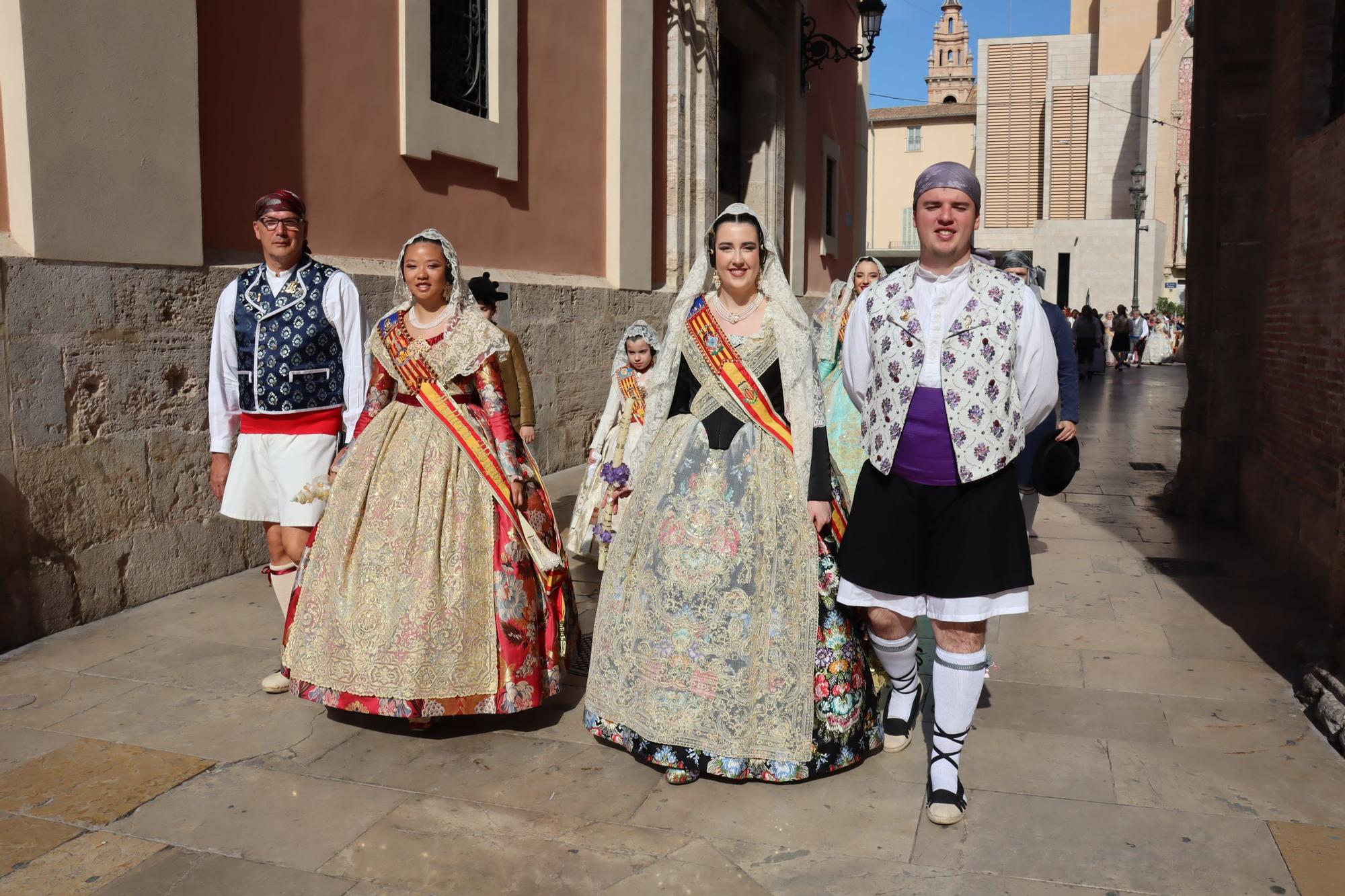 Las comisiones de falla en la Procesión de la Virgen (3/5)