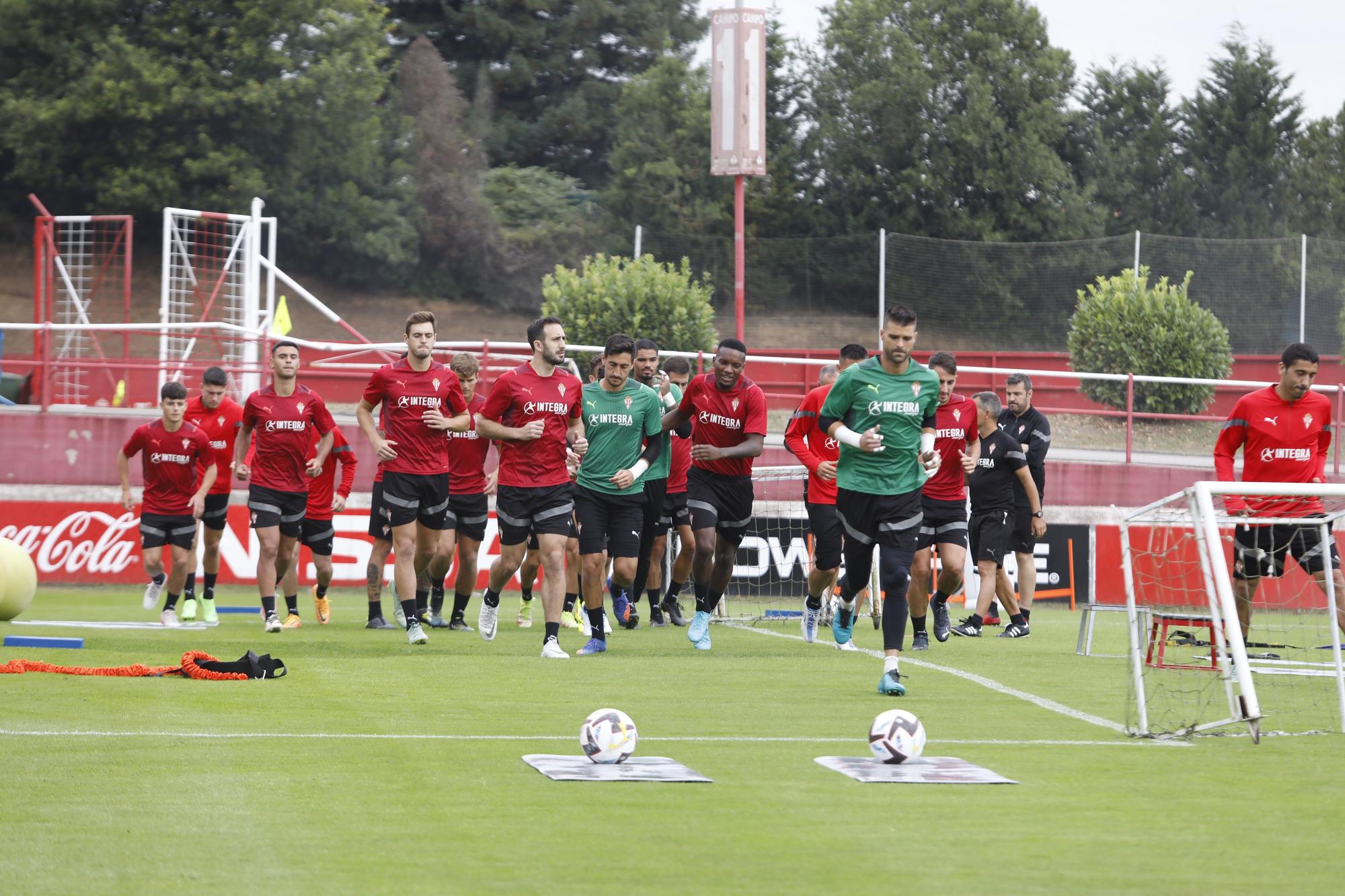 Irarragorri visita a Mareo y Cote y Jordan Carrillo se unen a los entrenamientos del Sporting