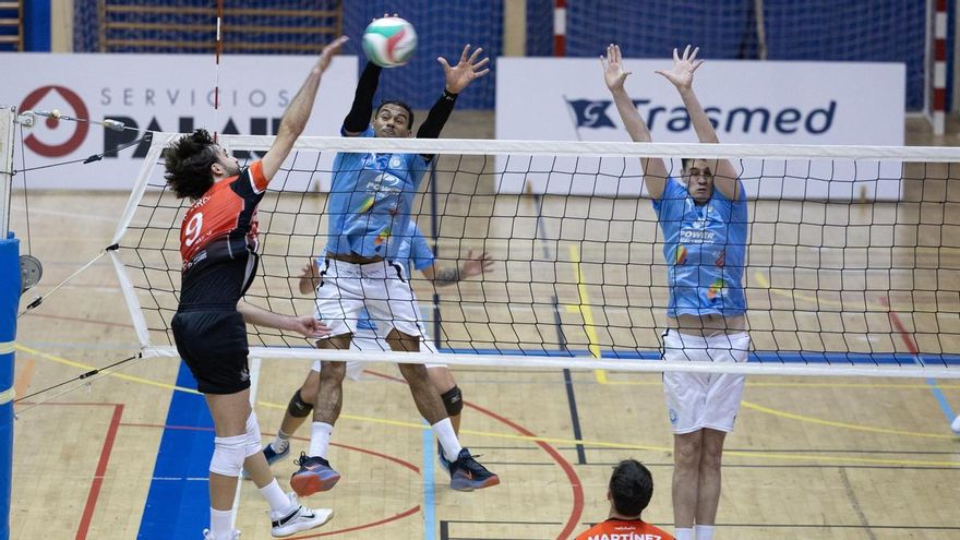 La UD Ibiza Vóley consuma el descenso contra el Barça Voleibol