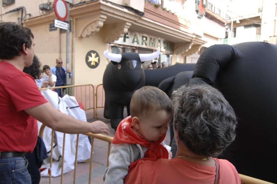 Los toros hinchables llenaron las calles