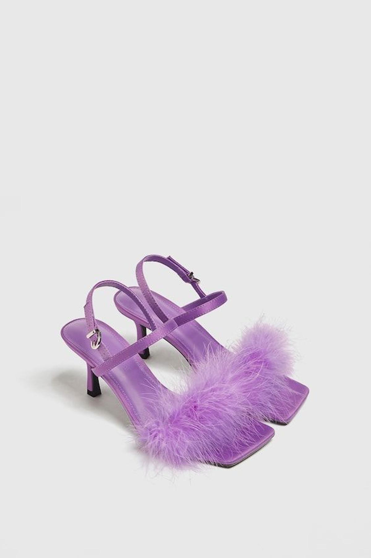 Sandalias plumas de Pull &amp; Bear