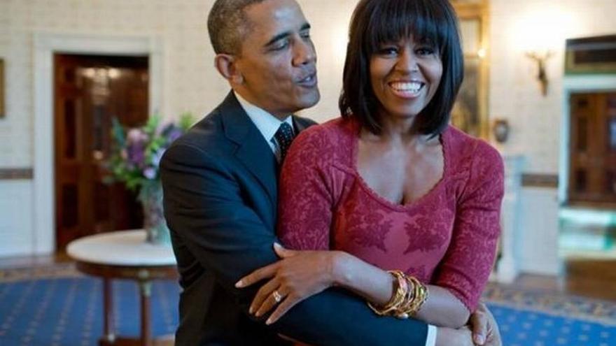Michelle Obama celebra su 50 cumpleaños trasnochando y bailando entre amigos