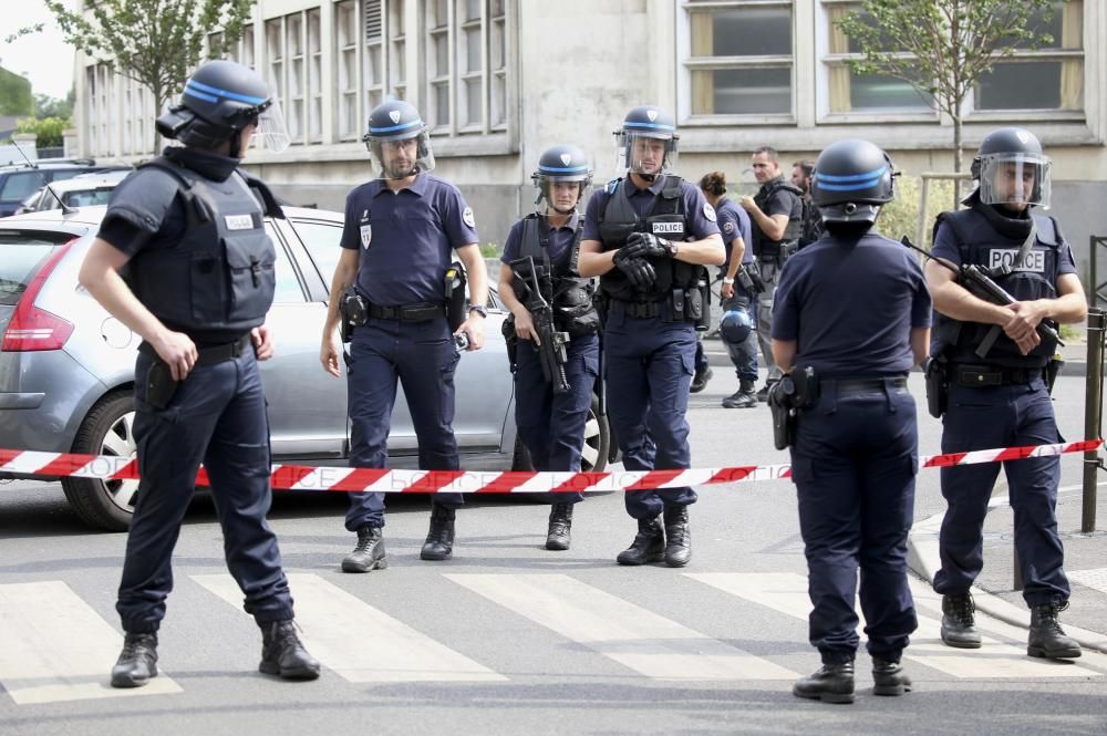 Una veintena de personas han sido detenidas durante una operación antiterrorista llevada a cabo por la Policía francesa en Argenteuil, una localidad al norte de París.