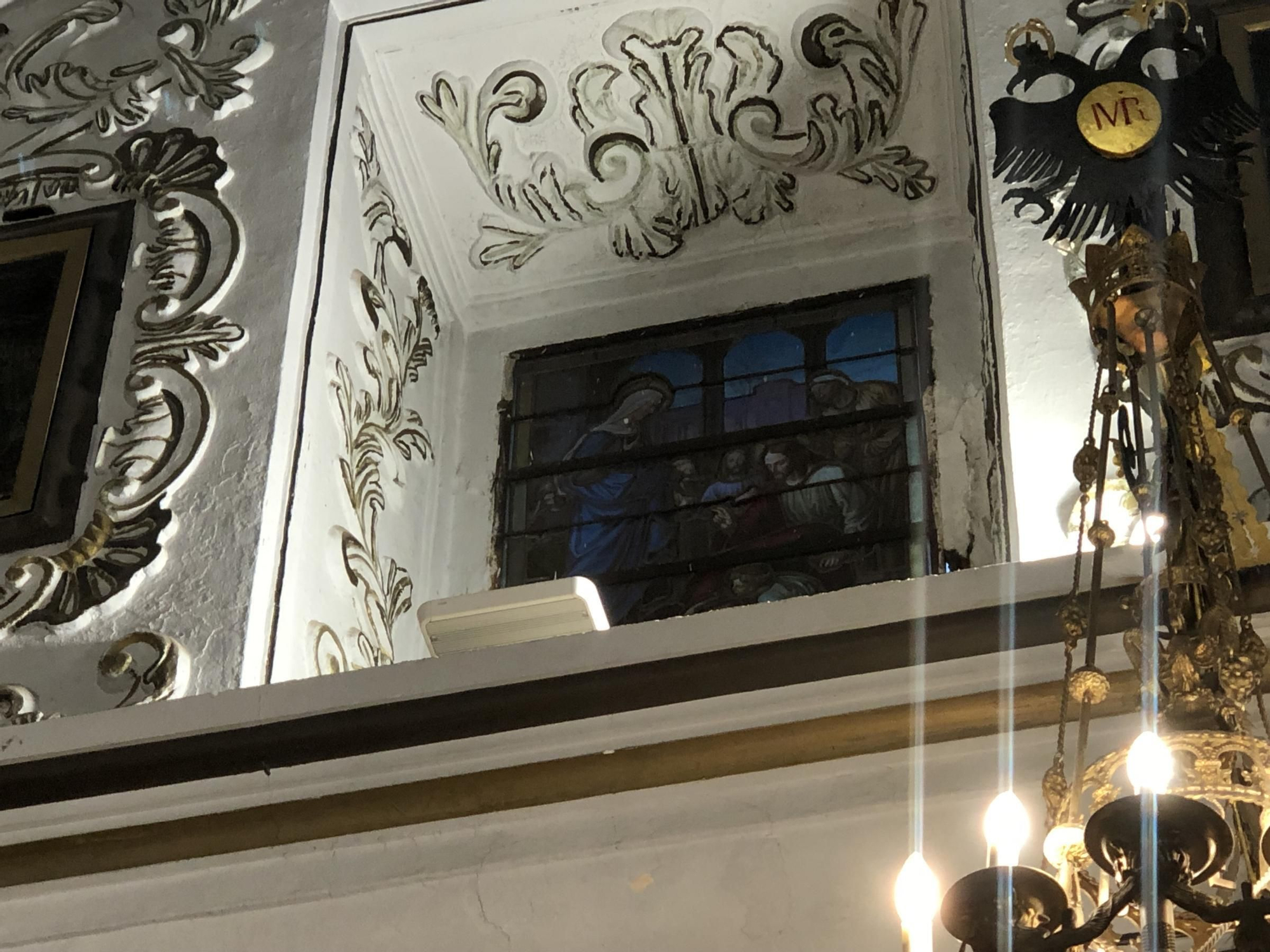 Las vidrieras del santuario de La Montaña de Cáceres