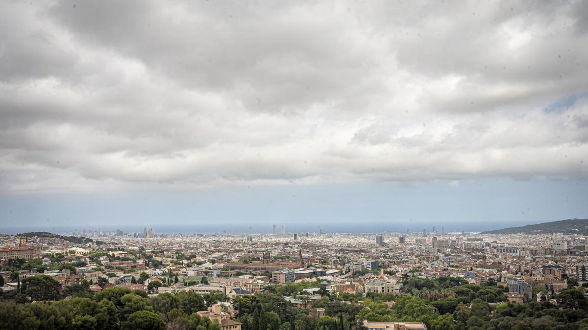 Nubes sobre la ciudad de Barcelona.