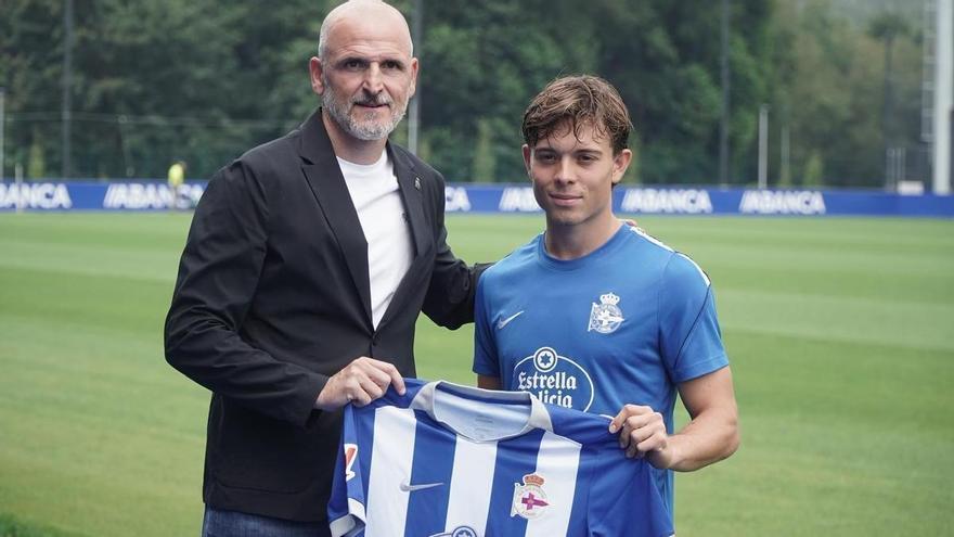 El Dépor presenta al jugador italiano Lorenzo Amatucci, que llega en propiedad hasta 2031
