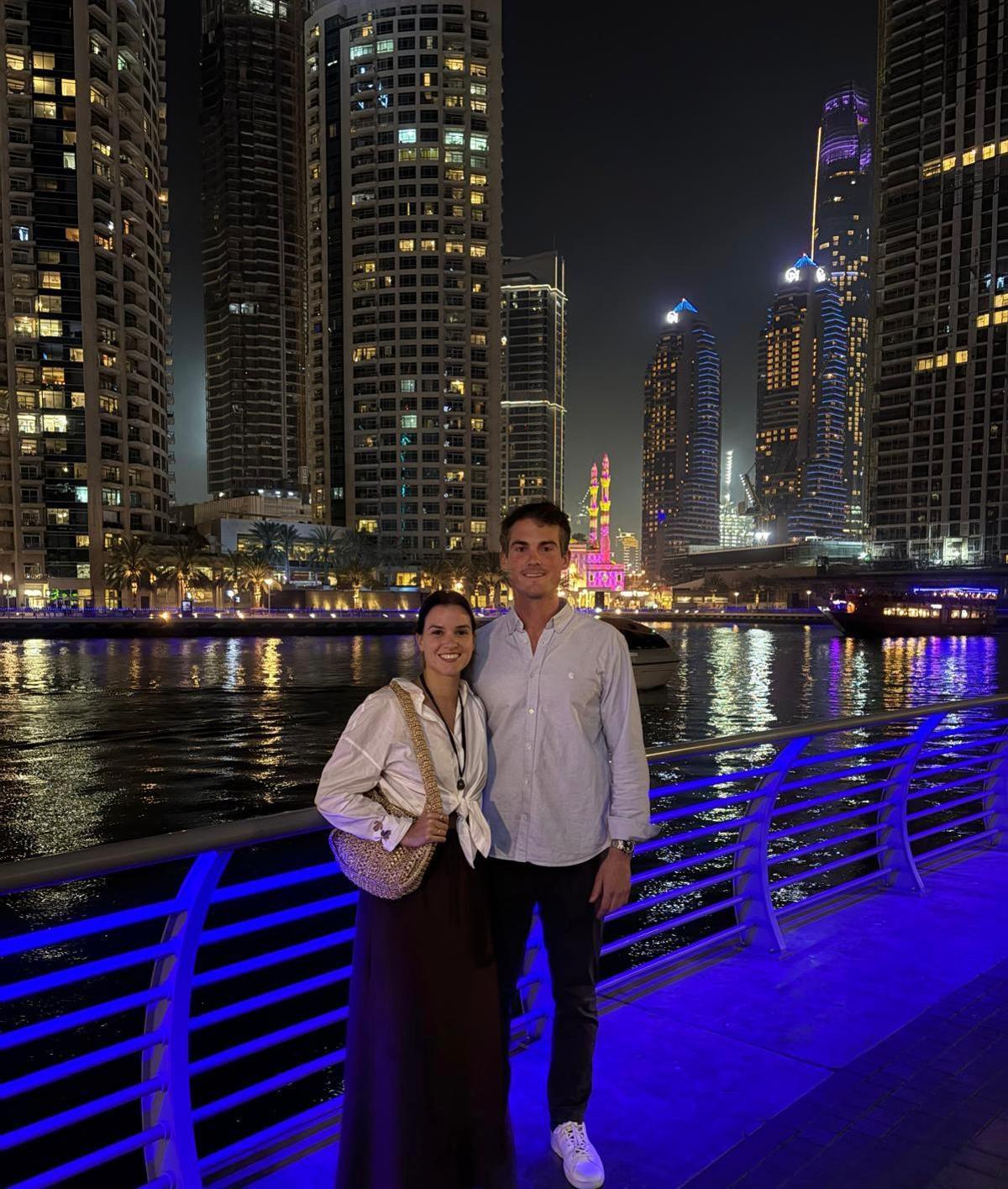 Los navarros Isabel Carrillo y Yago Iraburu en Dubái.