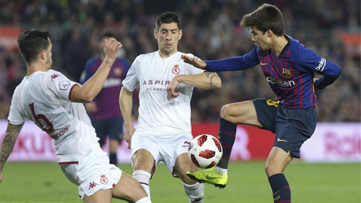 El Camp Nou esperaba su debut y Riqui Puig no defraudó. Así fue el estreno de la perla de la cantera, con asistencia de gol incluida