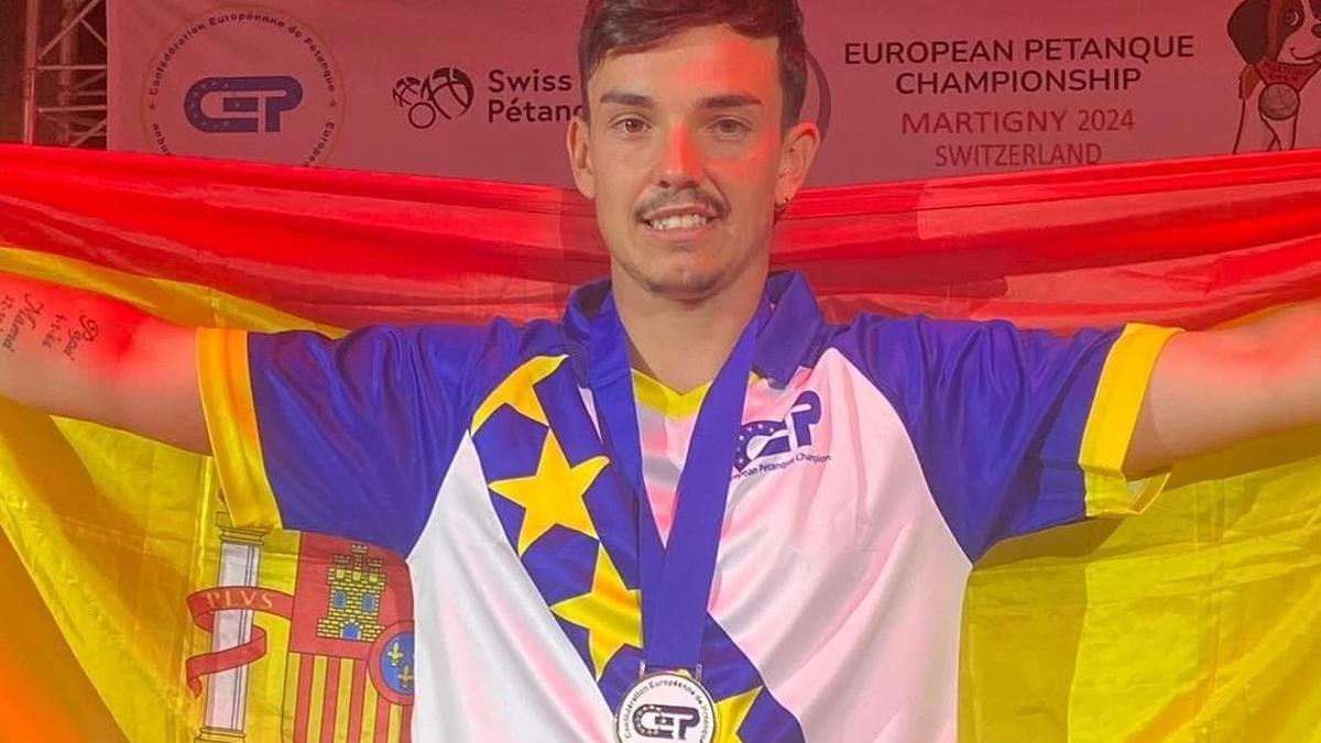 Jesús Escacho, el español que vive de la petanca y que ganó el campeonato de Europa.