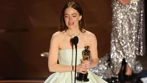 Emma Stone recoge el Oscar a la Mejor Actriz