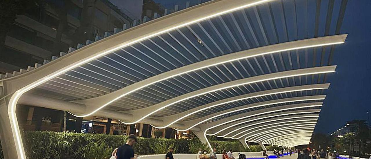 Espectacular resultado del alumbrado led de la pérgola del paseo Vista Alegre. | INFORMACIÓN