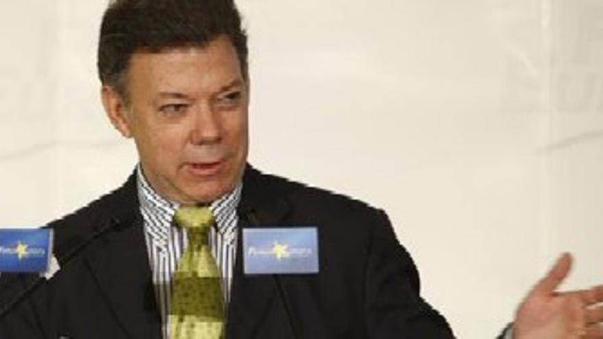 Santos afirma que las FARC están &quot;muy debilitadas&quot;, pero no &quot;derrotadas&quot;