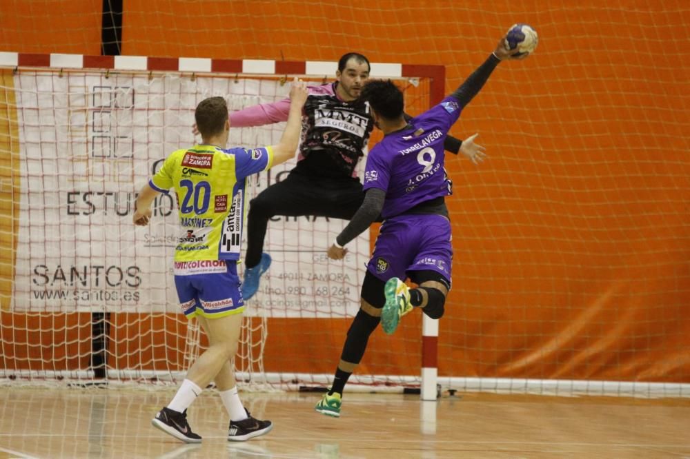 MMT Seguros - Balonmano Torrelavega