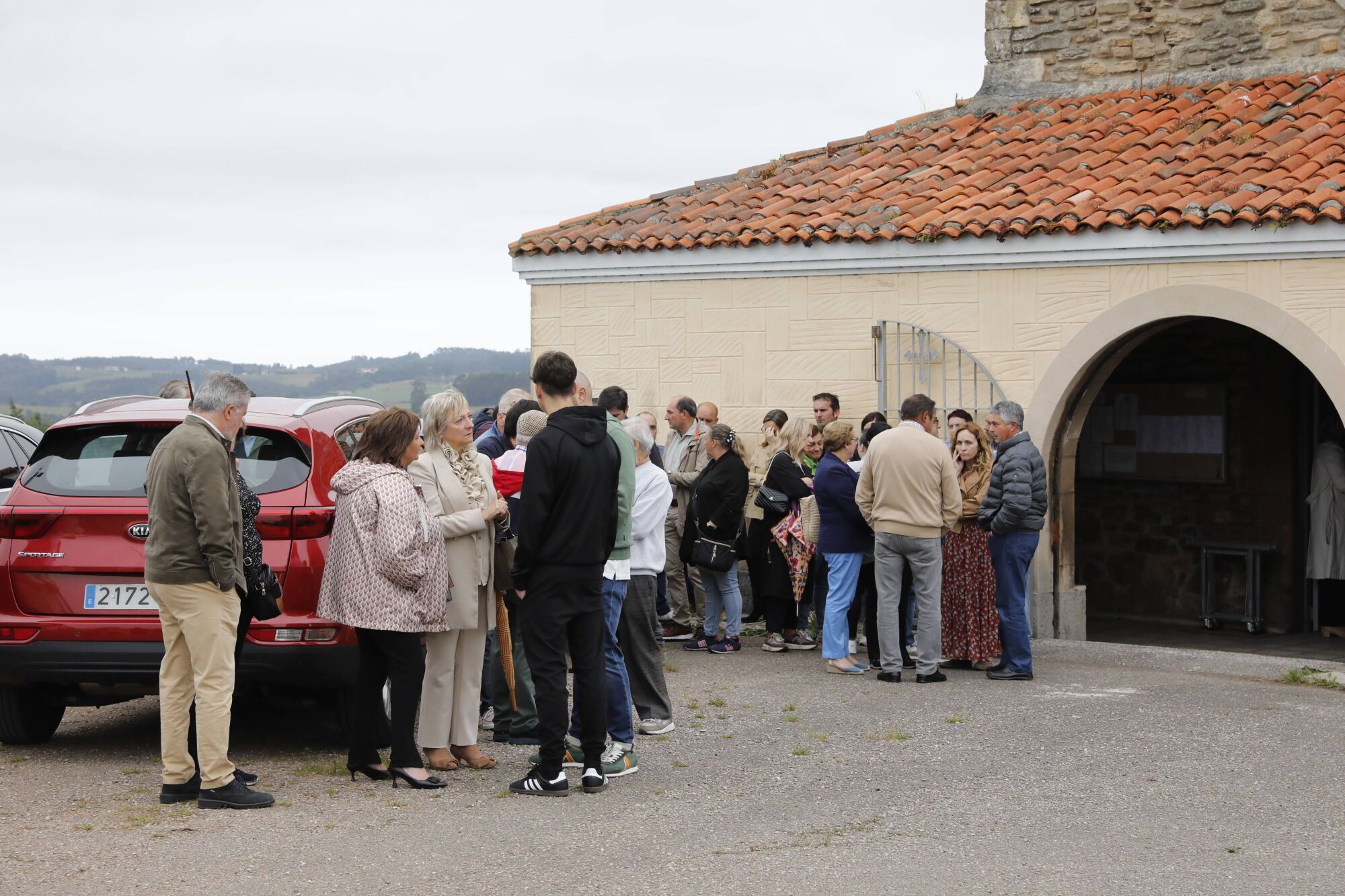 EN IMÁGENES: Funeral en Gozón por Pablo González Artime, uno de los fallecidos en el accidente de la nave ganadera de Coaña