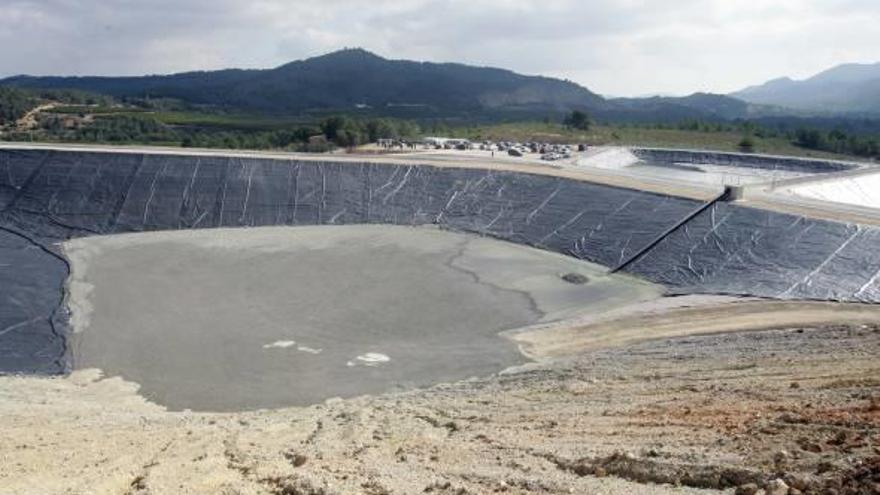 Plantas similares a la planteada para construir en la comarca.