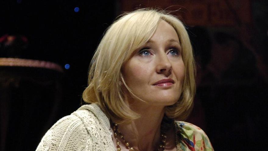 J.K.Rowling es la autora de esta gran saga.