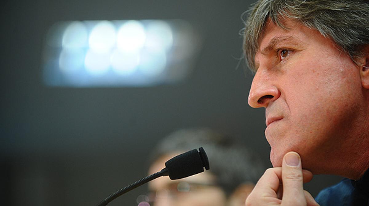 El segon tècnic del Barça no vol assumir el paper de favorit contra el Bayer, que a l’haver guanyat ja la seva Lliga es pot centrar en el partit de Champions.