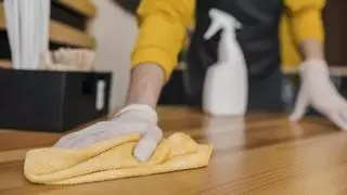 El truco para limpiar y desinfectar las bayetas