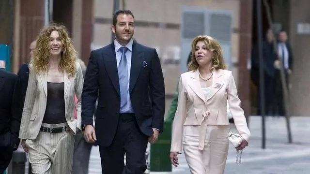 El casero ovetense de Borja Thyssen: el hijo de la baronesa vive con su familia en la lujosa urbanización de La Finca