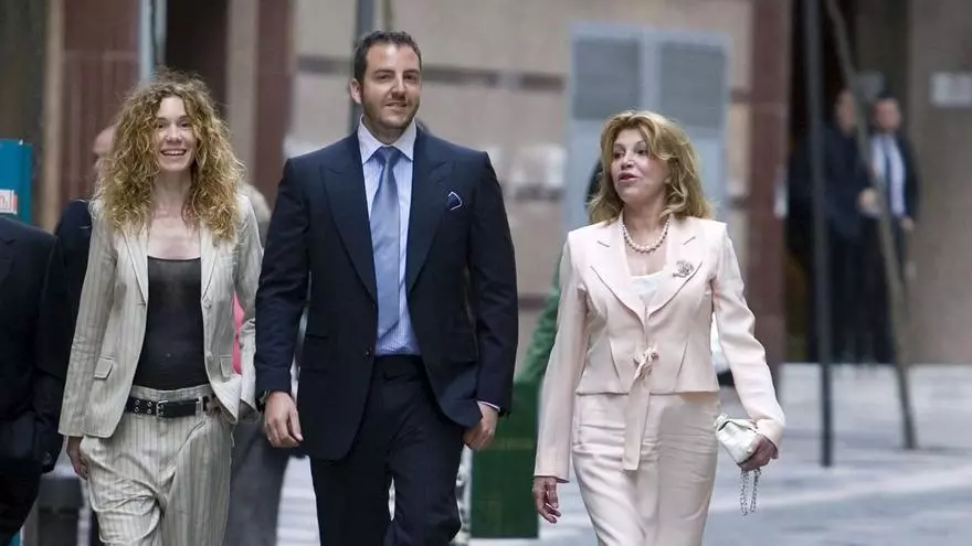 El casero ovetense de Borja Thyssen: el hijo de la baronesa vive con su familia en la lujosa urbanización de La Finca