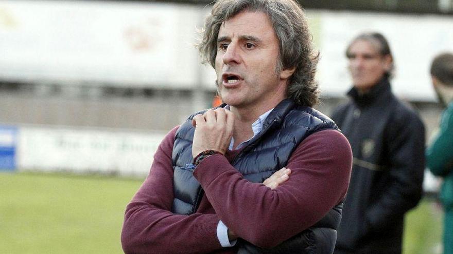 Roberto Aguirre renueva como entrenador del Zamora CF