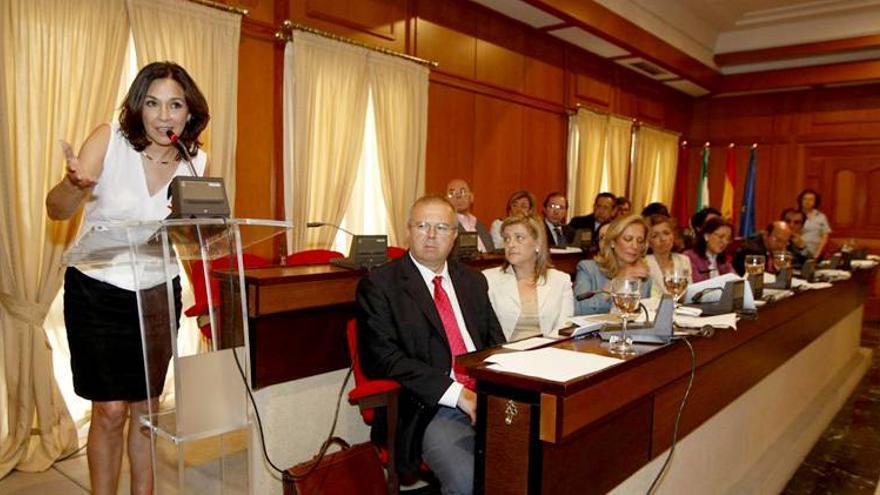 El Pleno aprueba la refinanciación de 296 millones de deuda local