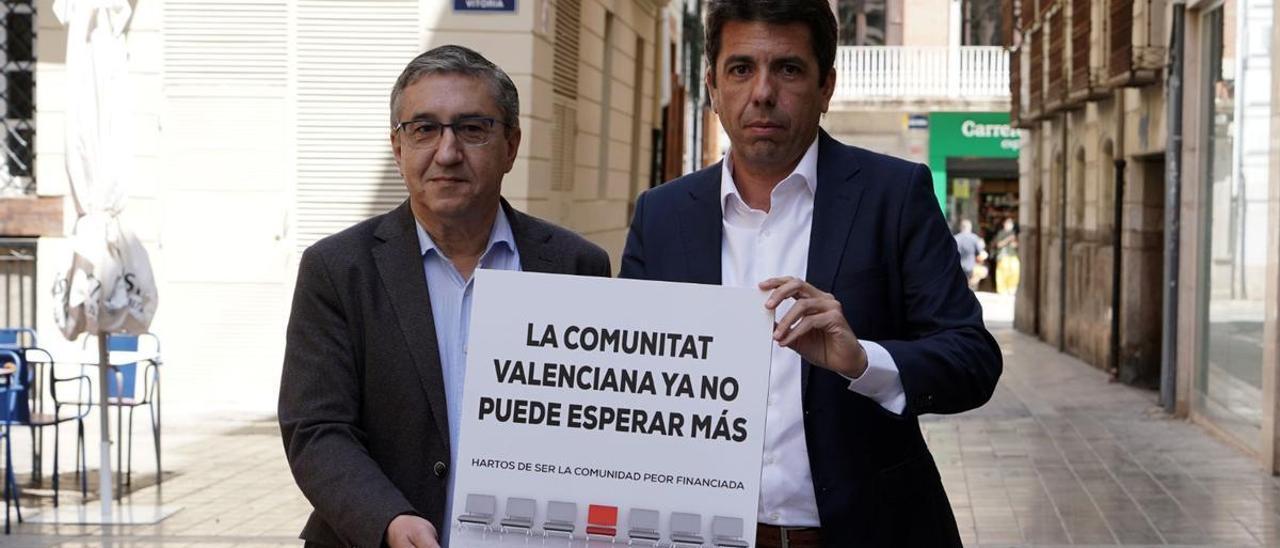 El diputado José Antonio Rovira y el presidente del PPCV, Carlos Mazón.