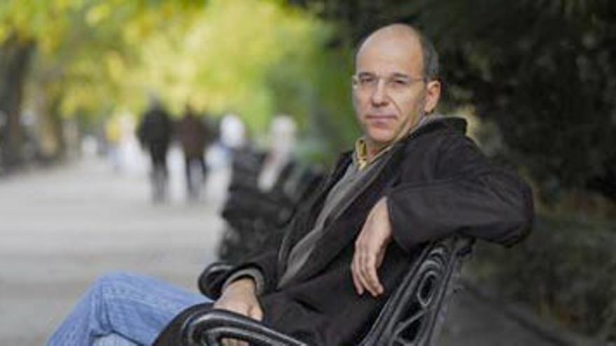 El escritor Eugenio Fuentes desbanca los arquetipos sobre Extremadura en su nueva obra
