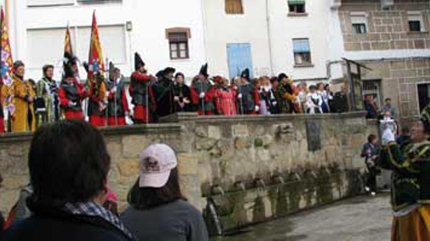 Cuarenta personas de La Vera participan este fin de semana en la Ruta de Carlos V Laredo-Medina de Pomar