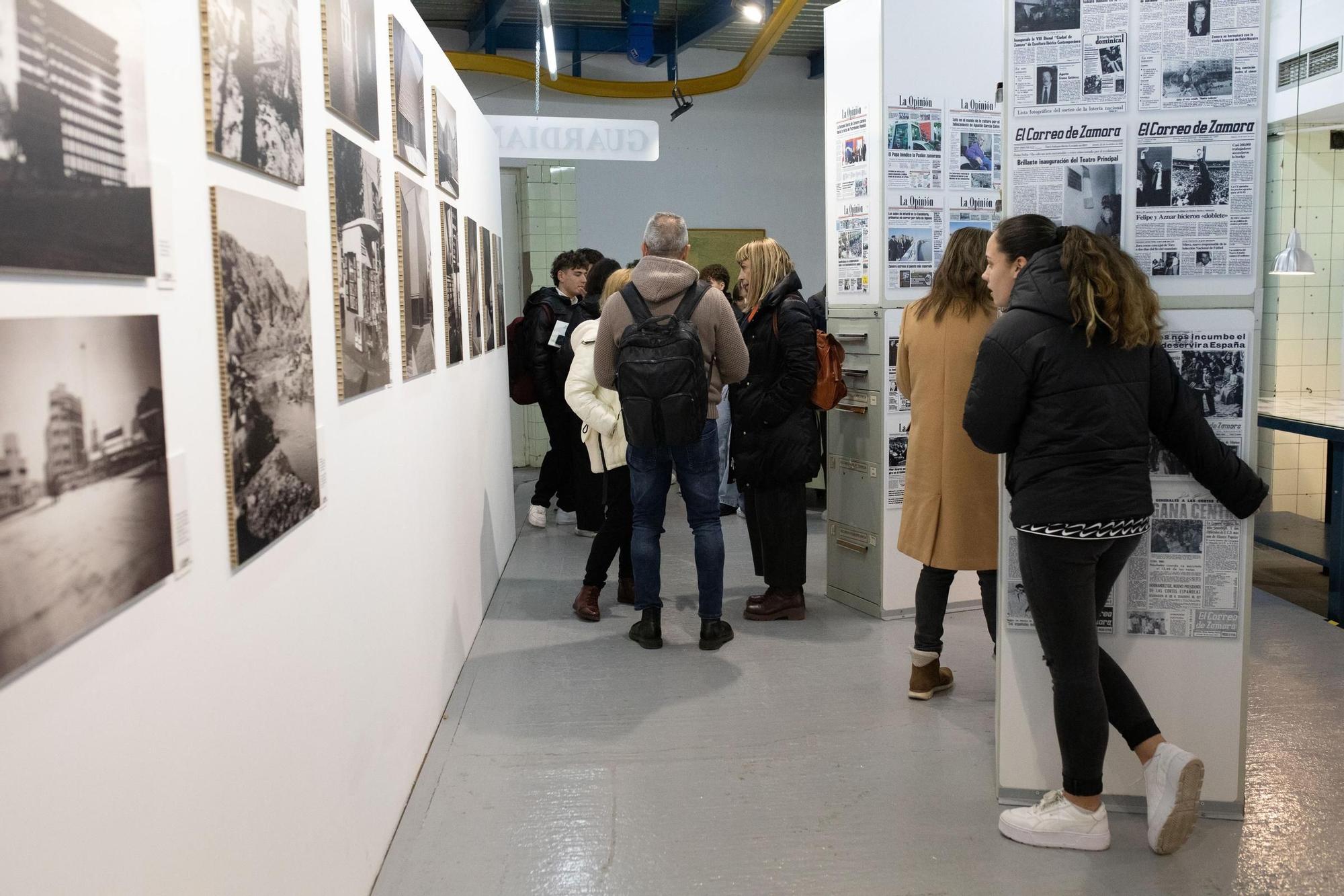 Visita a la exposición del periódico de LA OPINIÓN-EL CORREO DE ZAMORA