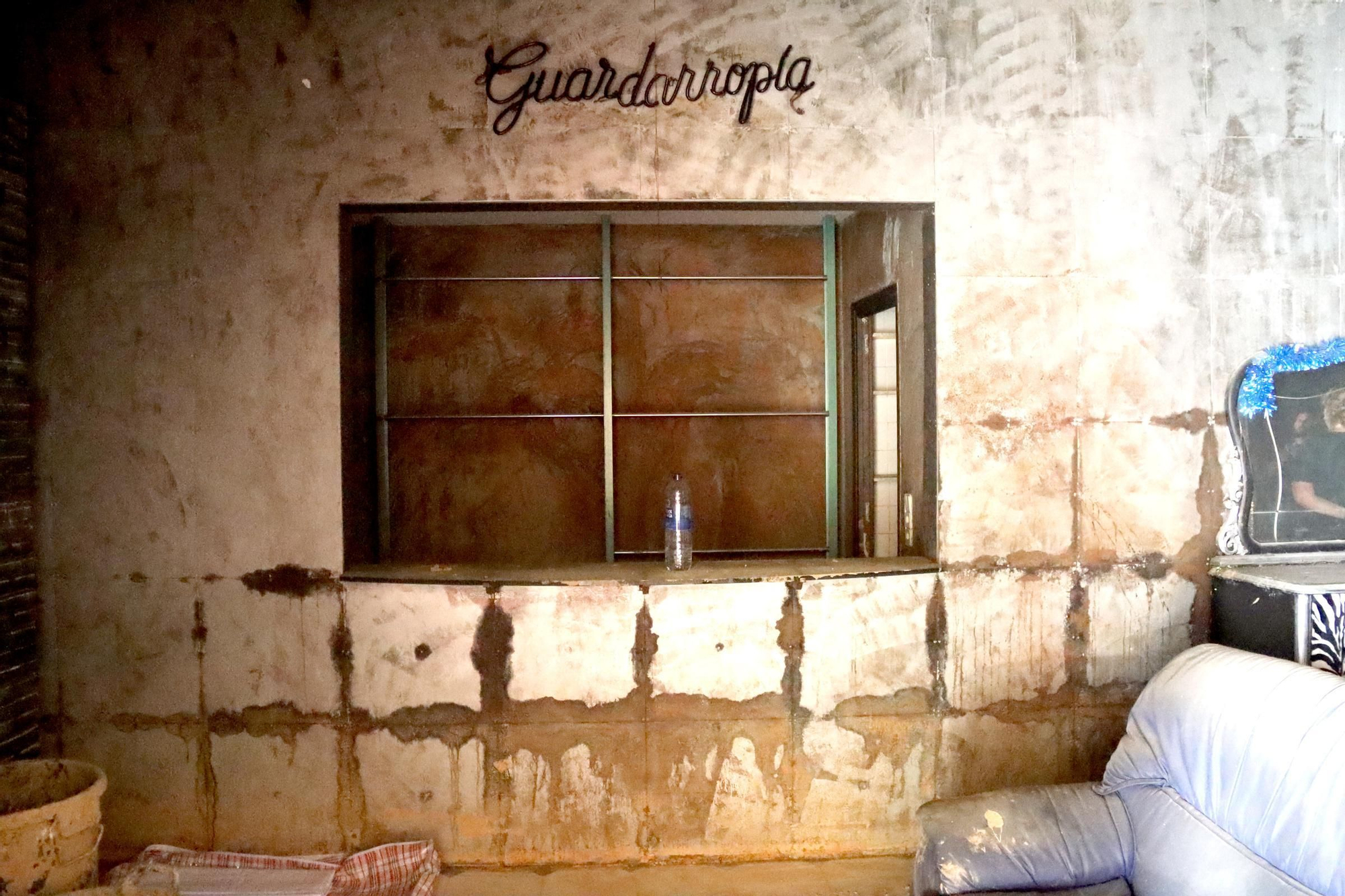Así está por dentro la antigua discoteca Tabú de Benetússer