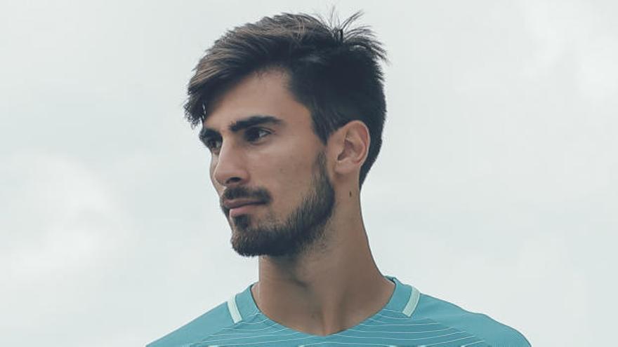 André Gomes.