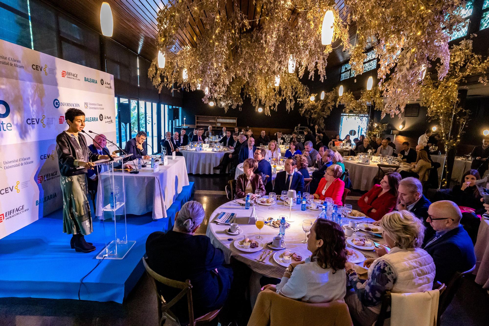 La Secretaria de Estado de Transportes, Movilidad y Agenda Urbana en el Foro Alicante celebrado en el restaurante El Maestral