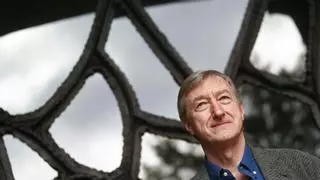 Julian Barnes, cronista de la memoria y el duelo, agradece el "Princesa de Asturias" de las Letras: "La valía de un premio siempre reside en la calidad de quienes lo han recibido anteriormente"