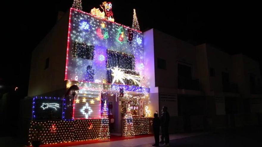 La casa más decorada de Navidad de todo San Vicente