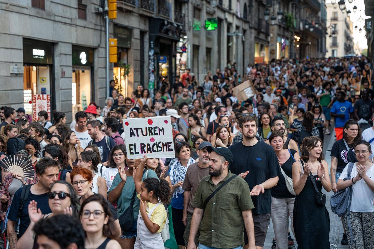Gran manifestación antiracista en Barcelona